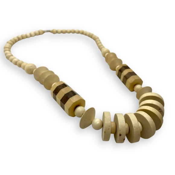 Vintage Chunky Wood Bead Necklace Cool Tones Natural Statement Piece - Picture 4 of 7